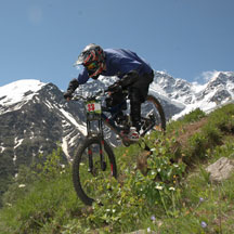 С 18 по 24 июня 2007 года на склонах горы Чегет в Приэльбрусье (Кабардино-Балкария) прошел открытый чемпионат по маунтинбайку.