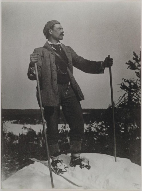Лыжник на вершине Kirppuvuori, Финляндия. 1906 год