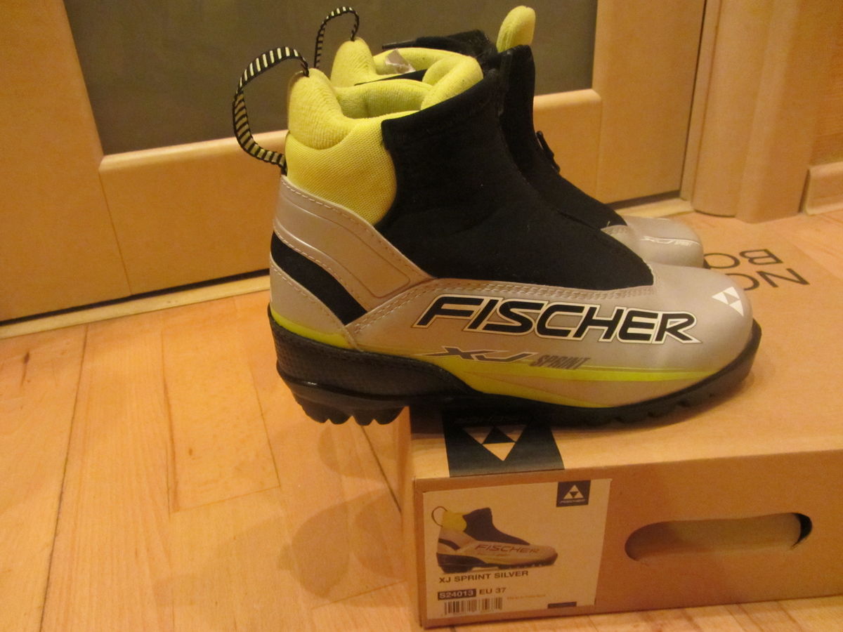 Детские лыжные ботинки fischer. Детские лыжные ботинки fischer