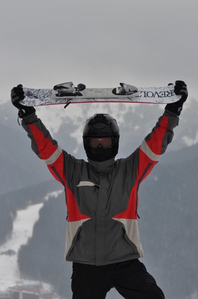 лыжи летом. лыжный фристайл беговые лыжи. альтернатива лыжам. старые лыжи роллеры. лыжи дезурик беговые.