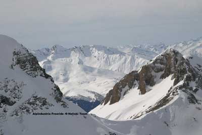 Фото: Alpindustria Freeride & Heliski Team