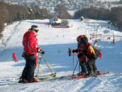 : www.hotel-zarja.si