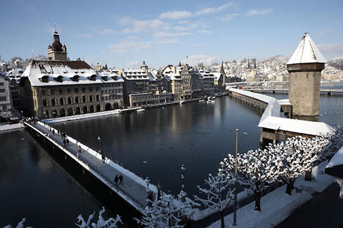 Часовенный мост. Водяная башня. Ратуша
