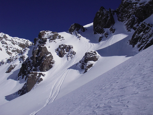 Хели-спуски в Альварес