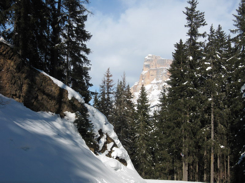 Живописная синяя трасса