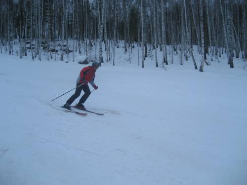 И поехали по 1 трассе. На сегодня бугеля для жены было достаточно. А я еще покатался