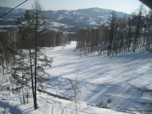 В последний день с утра было солнечно и несколько спусков прошло по еще хорошим трассам