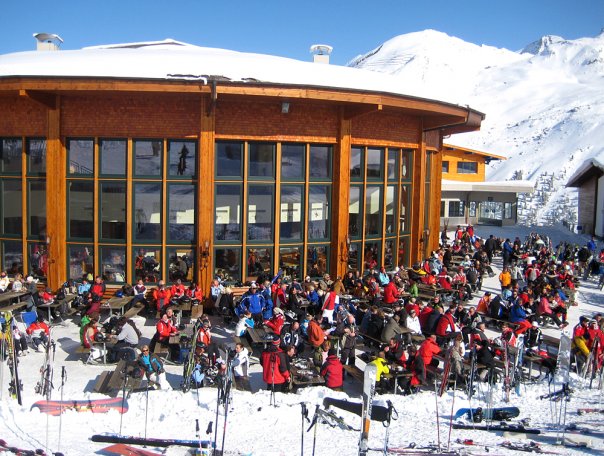 Не хотите посчитать сколько людей пришло на перекус?