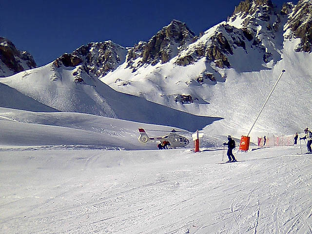 Ýòîìó ïàðíþ, êàæåòñÿ, ñåãîäíÿ íå ïîâåçëî