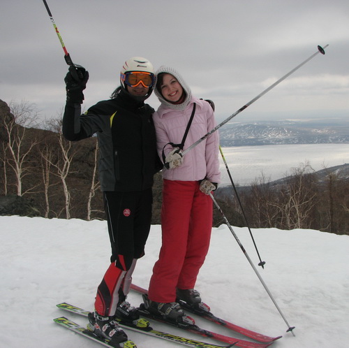 Наверху, ввиду оз. Банное, с Асей