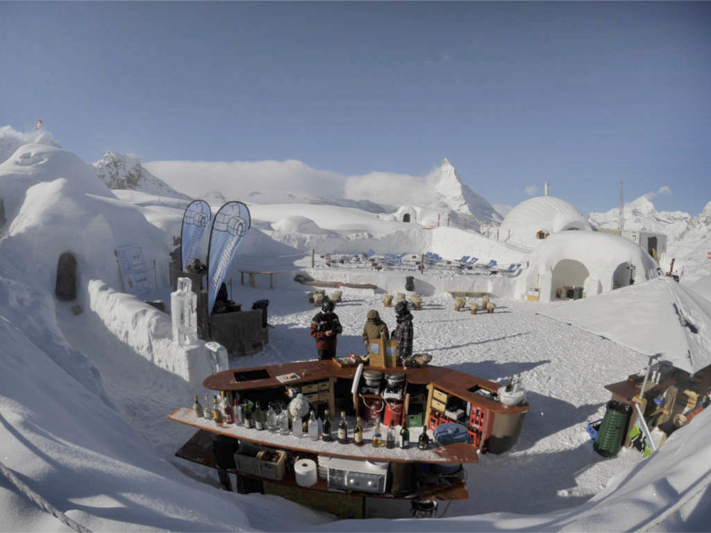 Иглы деревня. Iglu-Dorf в Швейцарии. Гостиница Iglu-Dorf Zugspitze. Церматт иглу. Церматт музей ледяной в горе.