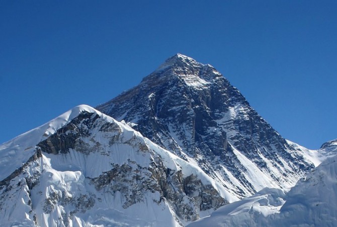 Everest_kalapatthar_crop(1).jpg