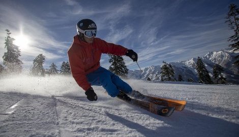 Команда Action Brothers запустила сервис для заказа инструкторов по горным лыжам и сноуборду SkiberBot