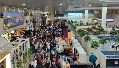 Как мы летели "Аэрофлотом" в Москву, а оказались на "Ковре" (или под "Ковром") в Санкт-Петербурге